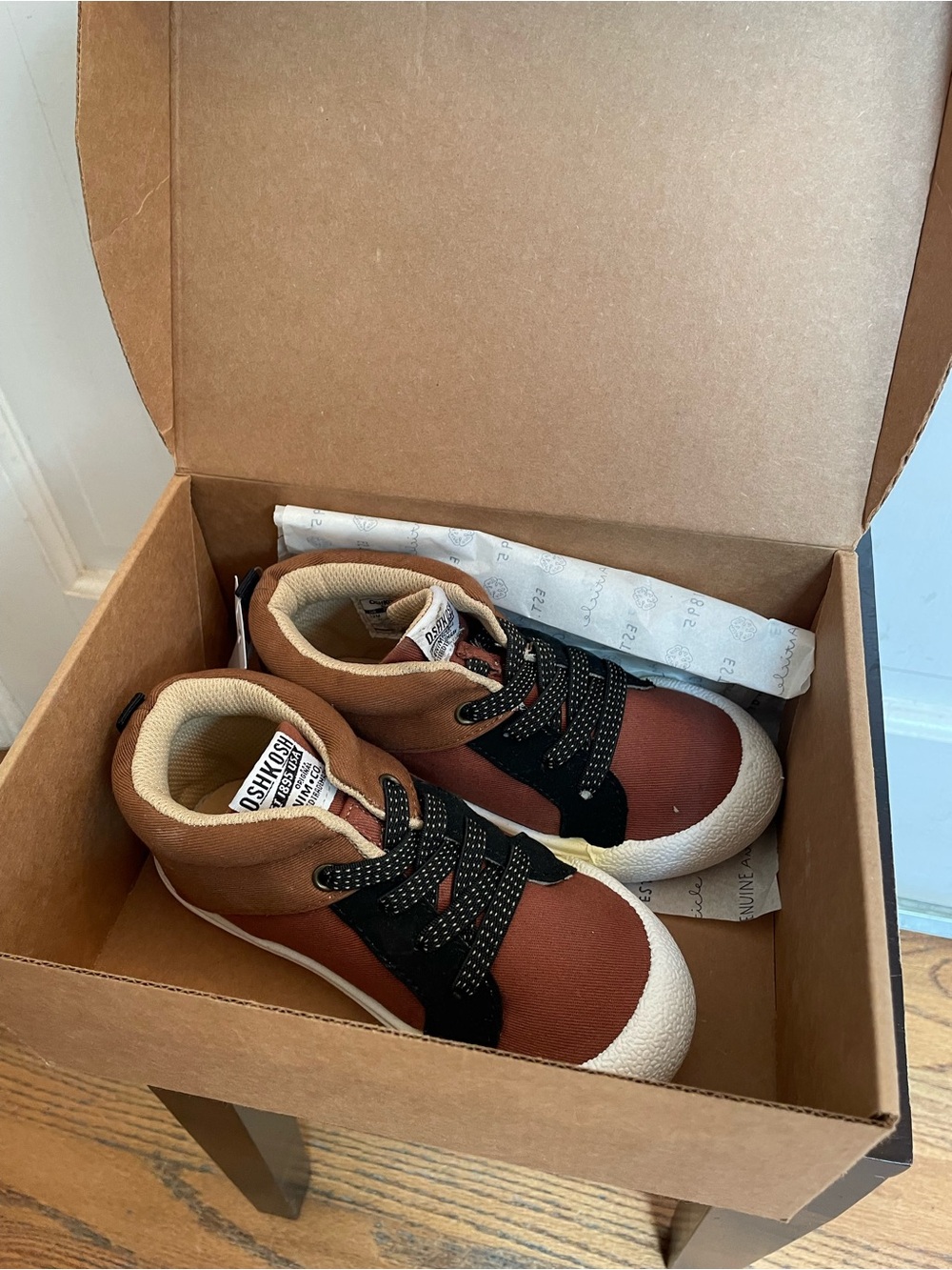Brand new with tag OshKosh B'gosh Brown, Black & Cream Kids High-Top Sneakers